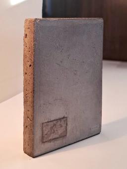vostell-beton-buch-bibliotheque-kandinsky